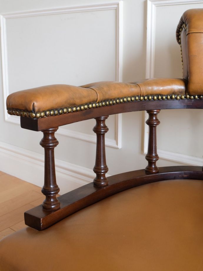 アンティークの椅子のアーム