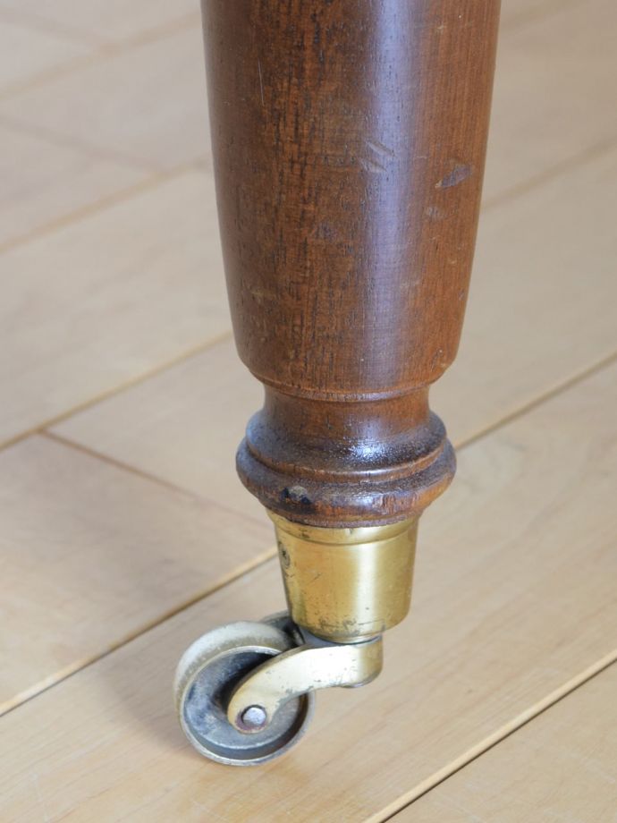 アンティーク椅子の脚