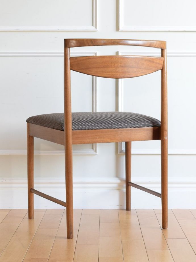 ビンテージチェアの後ろ姿