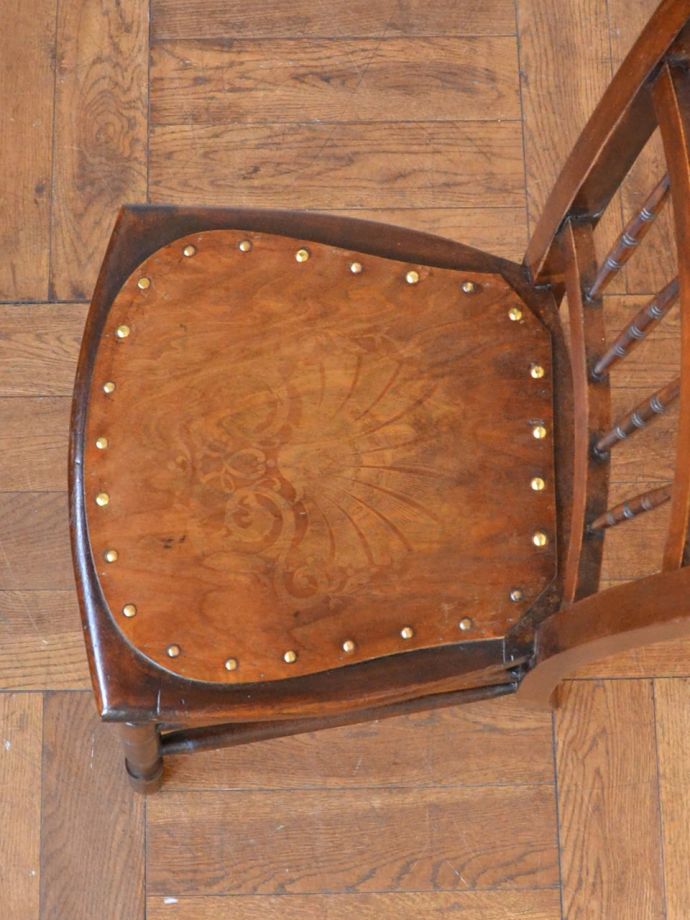 アンティークの椅子の座面