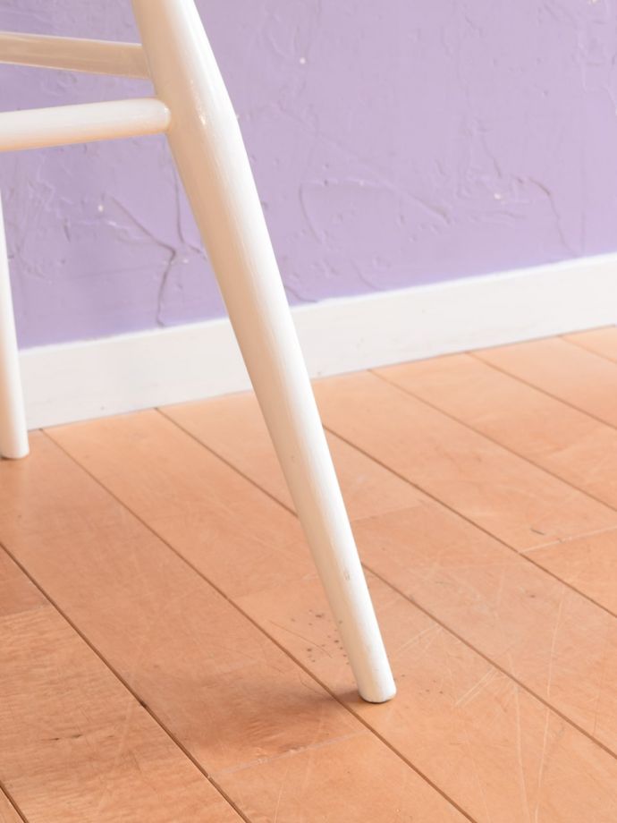 アンティークチェアの脚