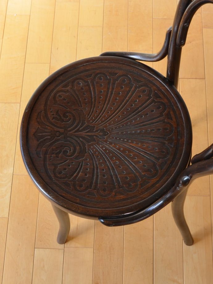 ベントウッドチェアの座面