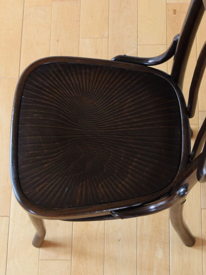 ベントウッドチェアの座面