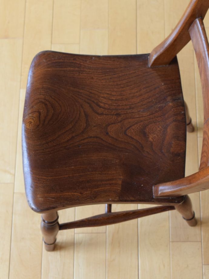 アンティークの椅子の座面