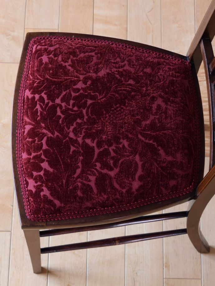 アンティークの椅子の座面