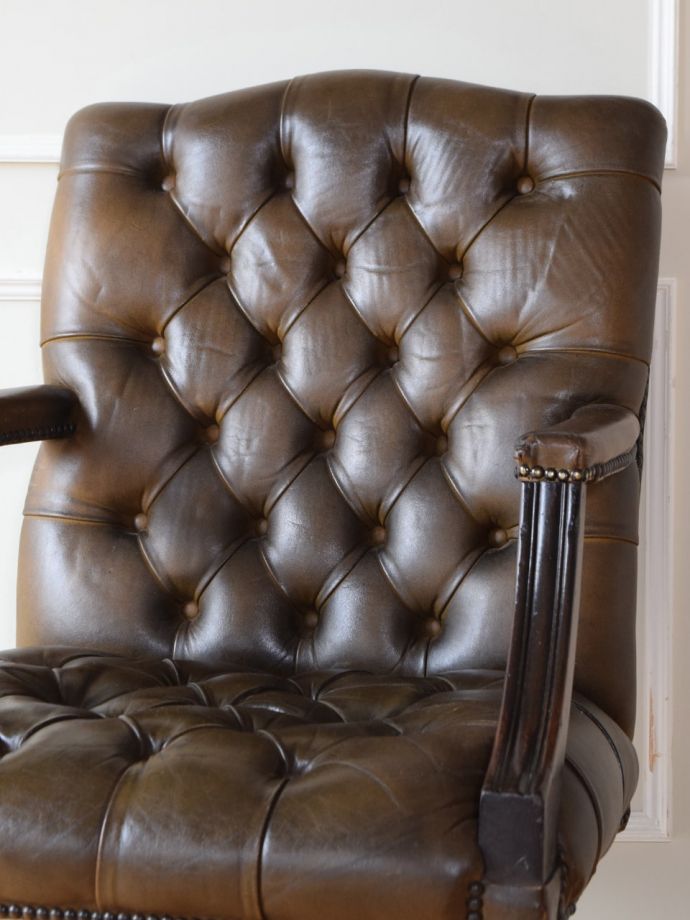 アンティークパーソナルチェアの背もたれ