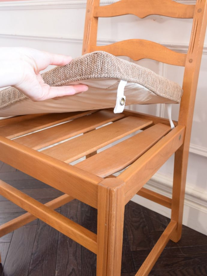 取り外しできる座クッション