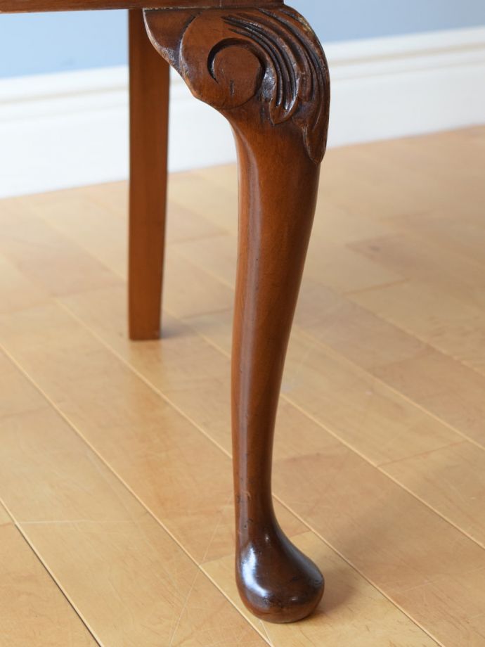 アンティーク椅子の脚