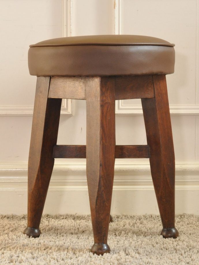 アンティークスツールの側面