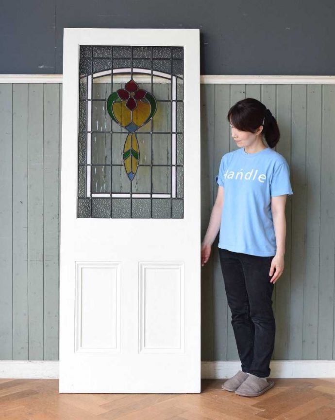 英国輸入のアンティークの建具、大きなステンドグラスが入ったドア(k