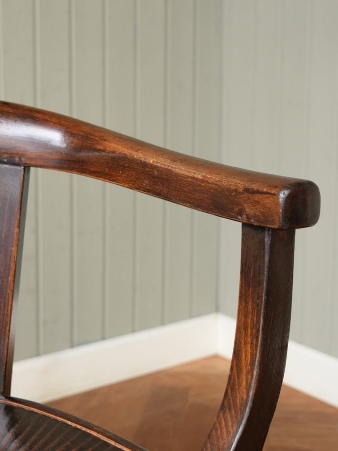 ベントウッドチェアのアーム