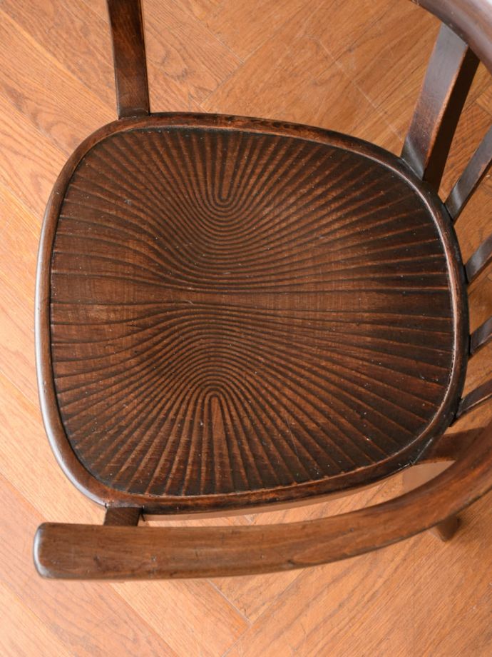 ベントウッドチェアの座面