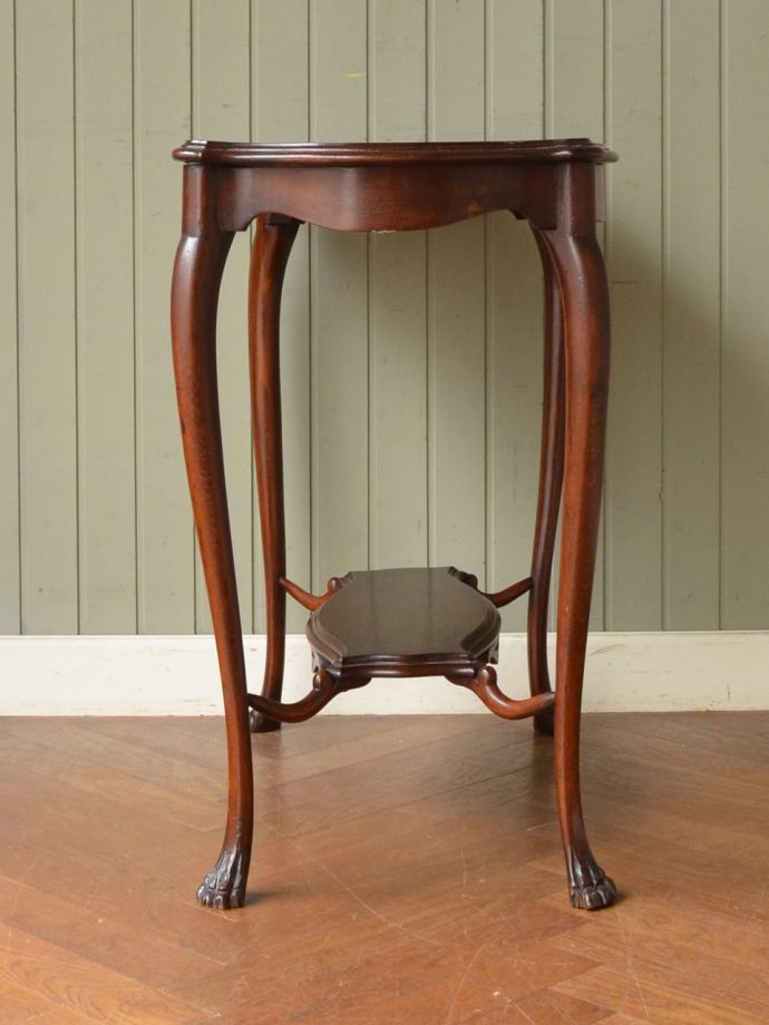 アンティーク家具の側面