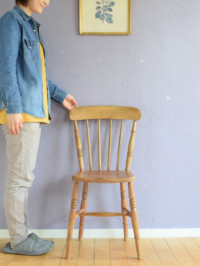 アンティークのキッチンチェア