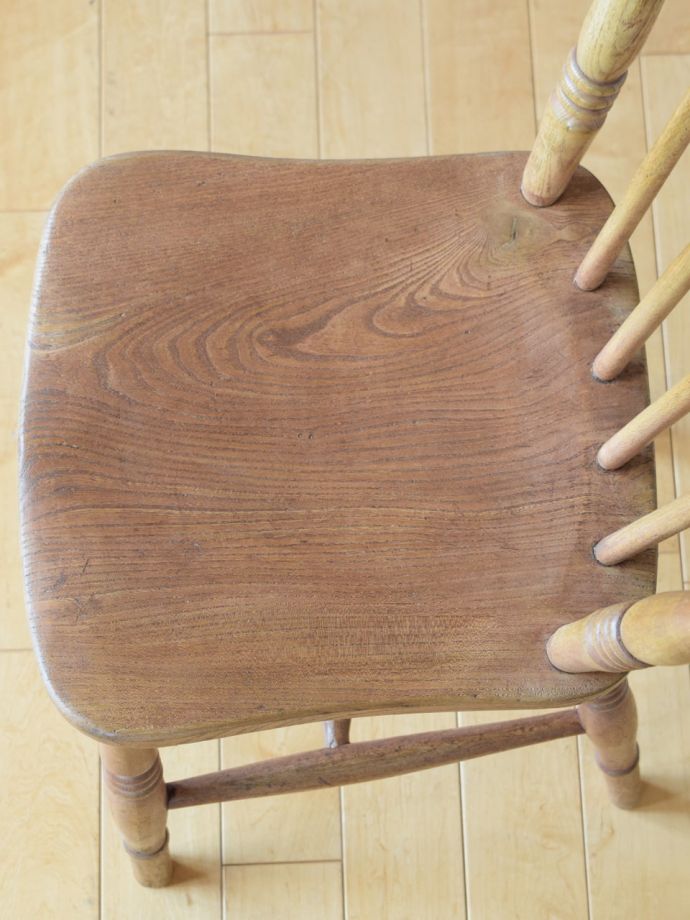 アンティークの椅子の座面