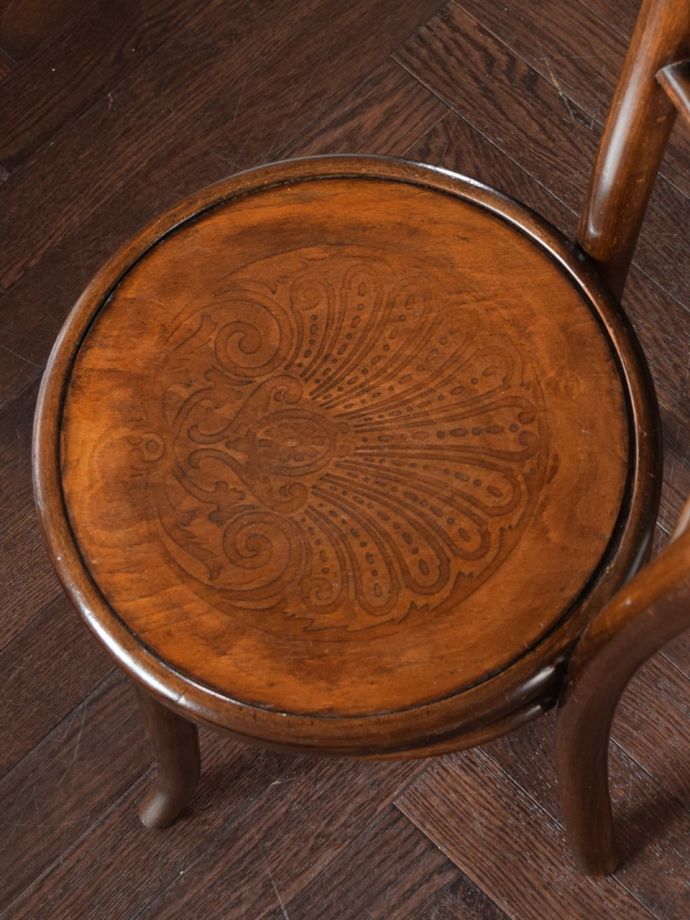 ベントウッドチェアの座面