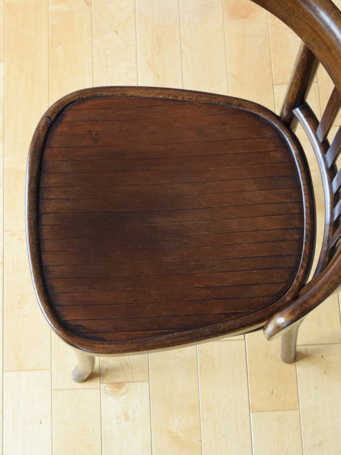 ベントウッドチェアの座面