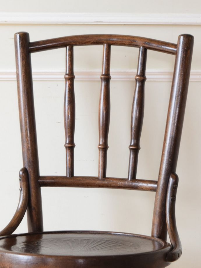 ベントウッドチェアの背もたれ