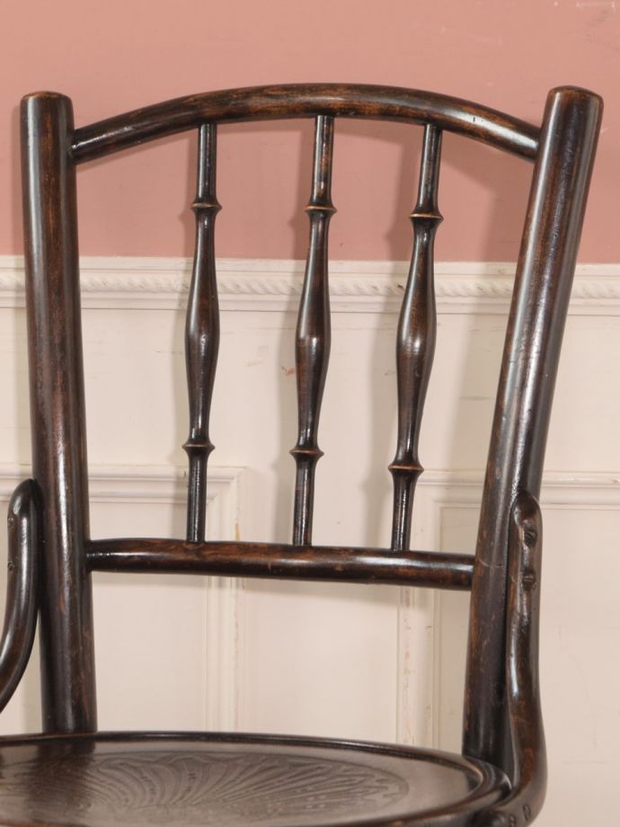 ベントウッドチェアの背もたれ