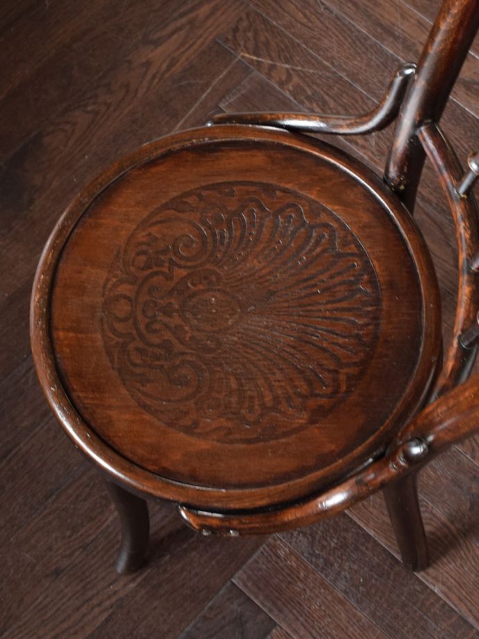 ベントウッドチェアの座面