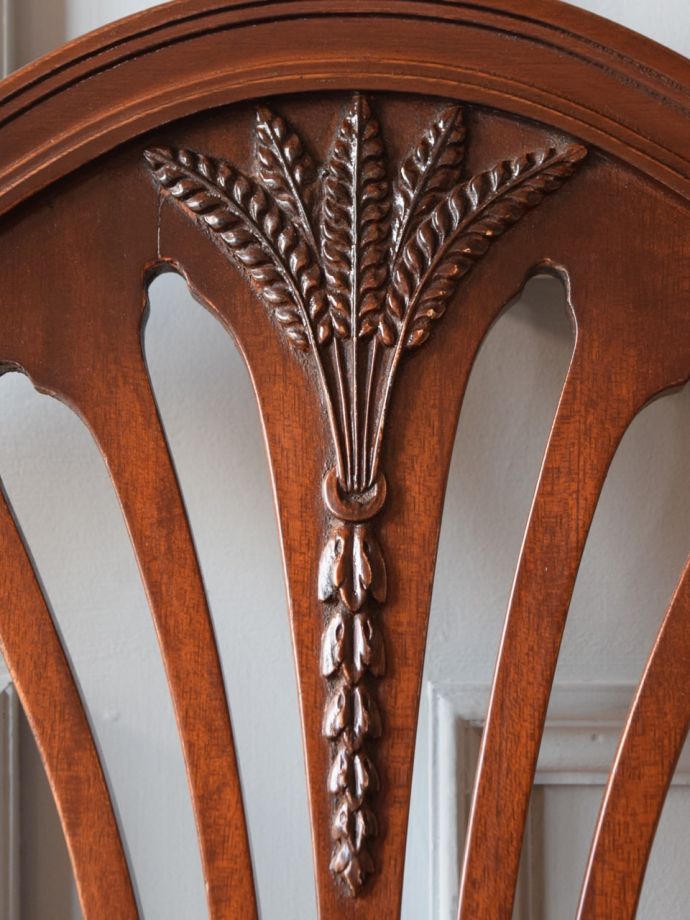 英国アンティークらしい装飾