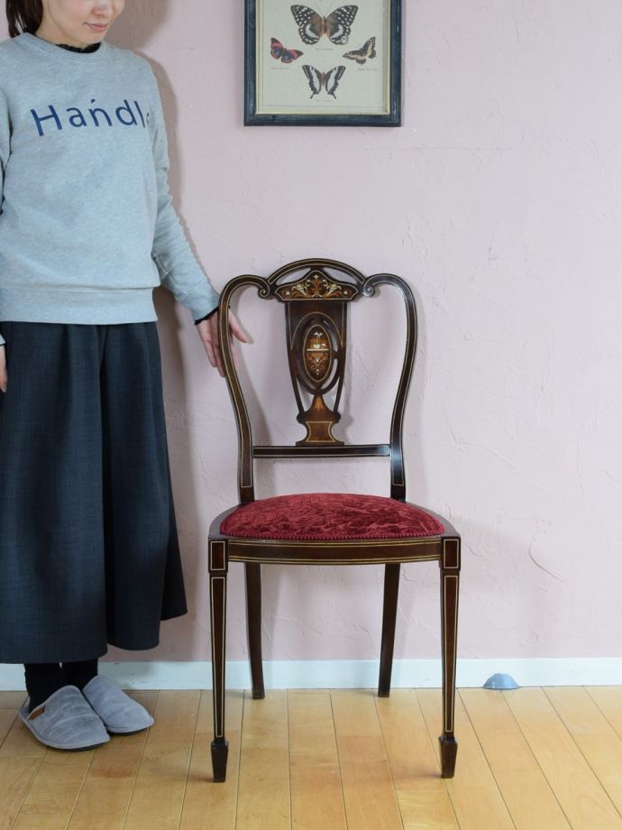 英国アンティークのサロンチェア