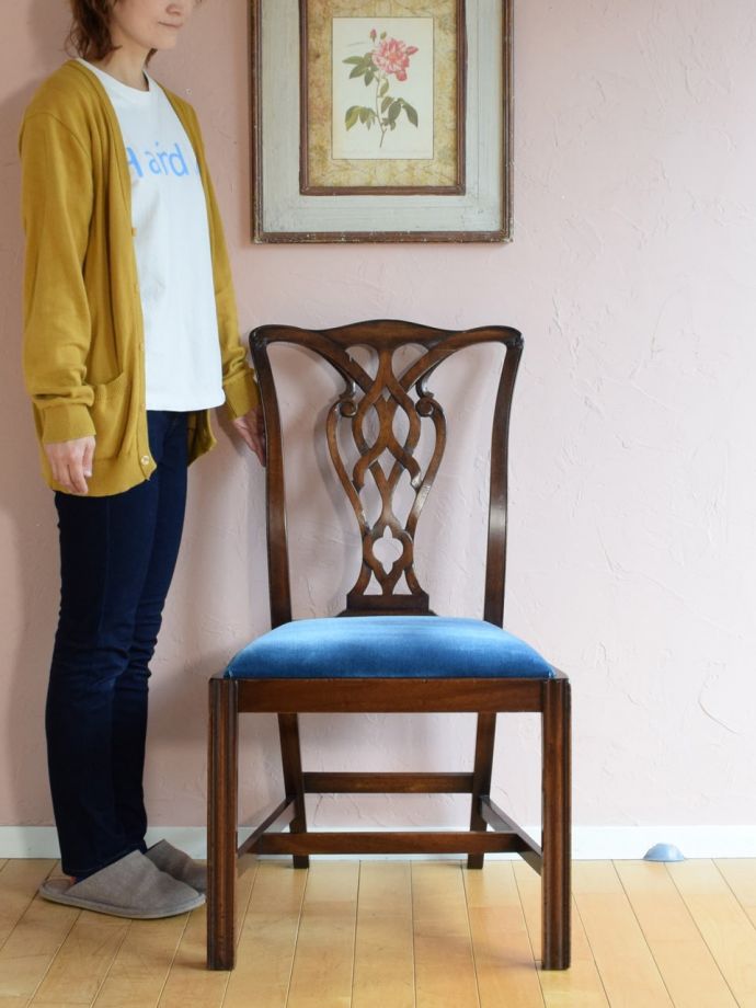 英国アンティークのサロンチェア