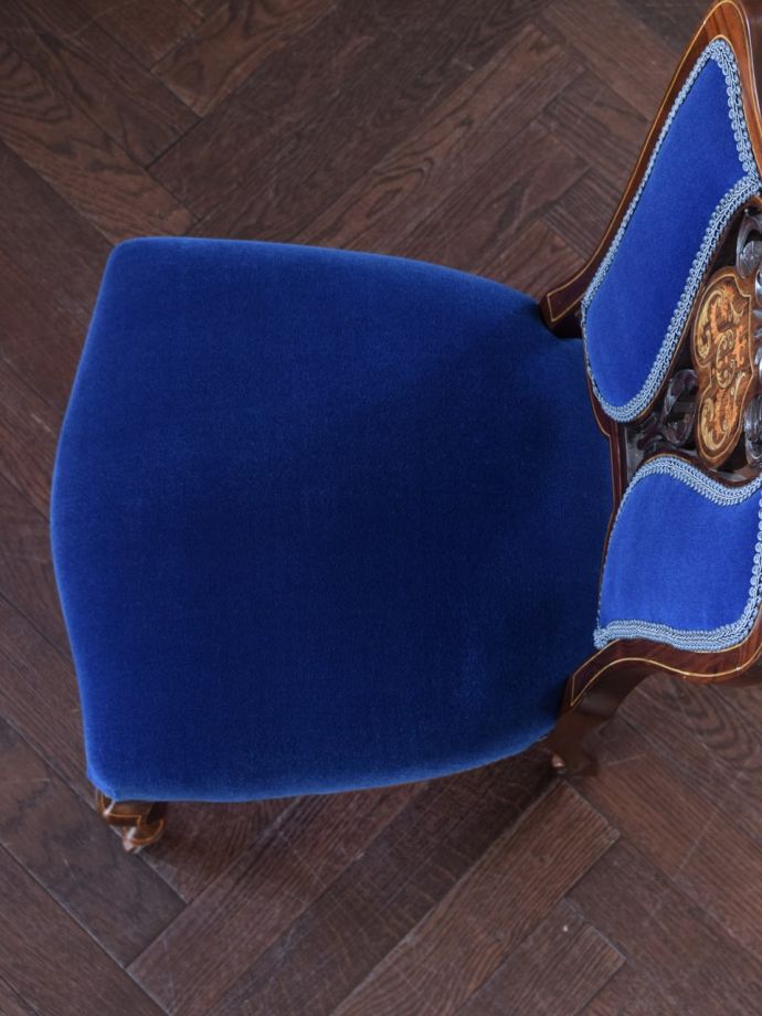 アンティークの椅子の座面