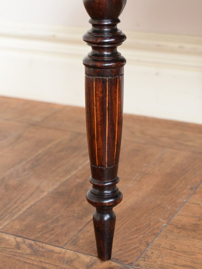 アンティーク椅子の脚