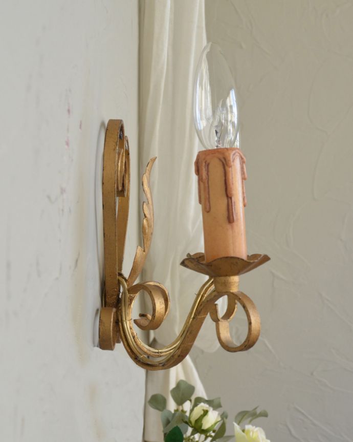 壁付けシャンデリアの側面