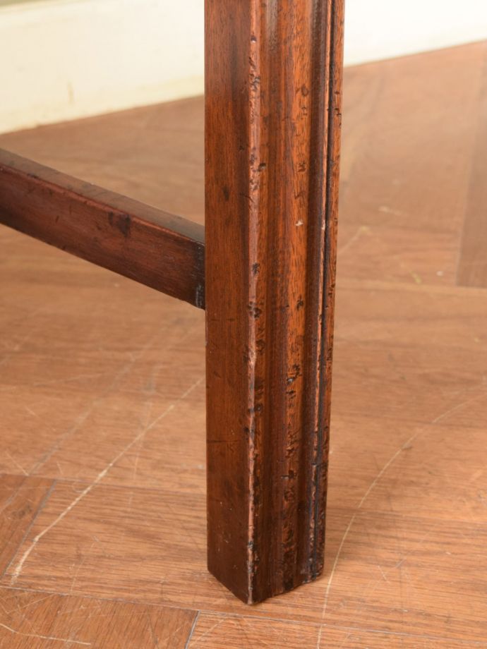 アンティーク椅子の脚