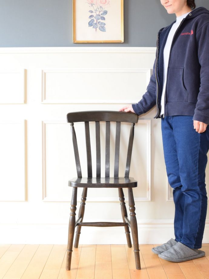 アンティークのキッチンチェア