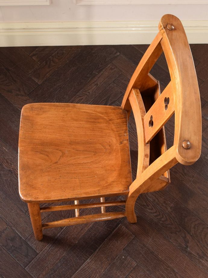 チャペルチェアの座面