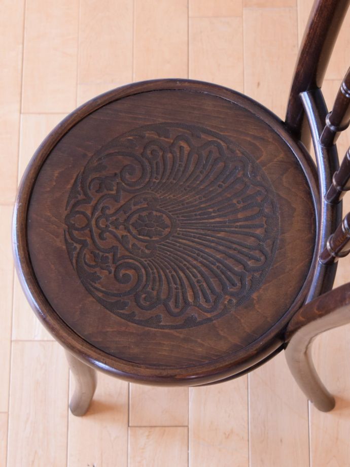 ベントウッドチェアの座面