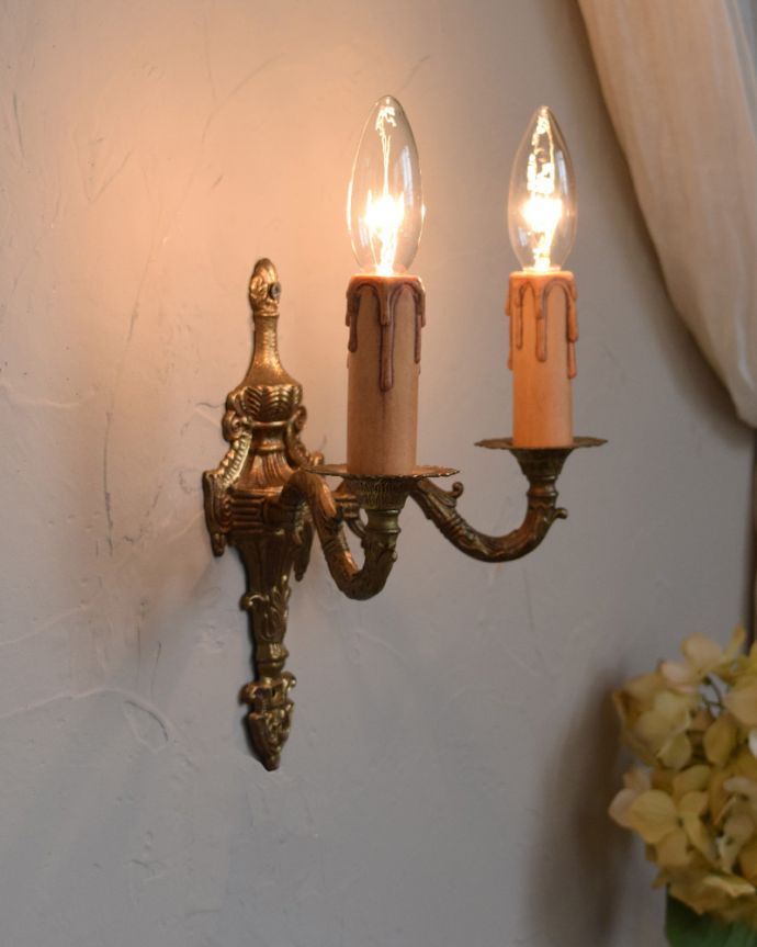 アンティークの壁付け照明