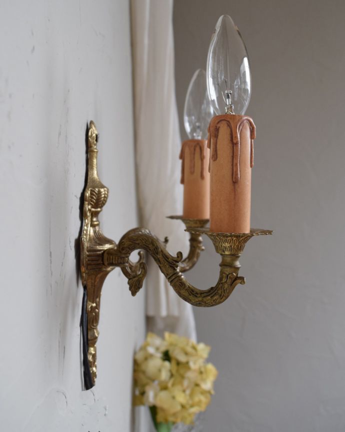 壁付けシャンデリアの側面