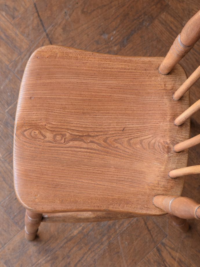 アンティークの椅子の座面