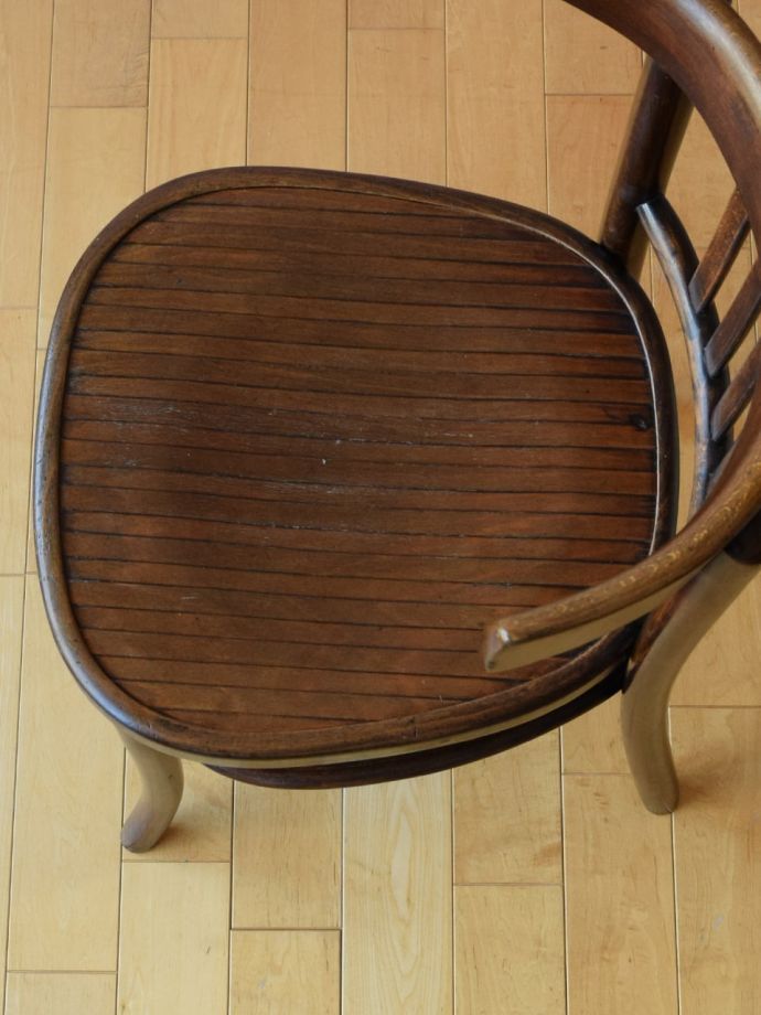 ベントウッドチェアの座面