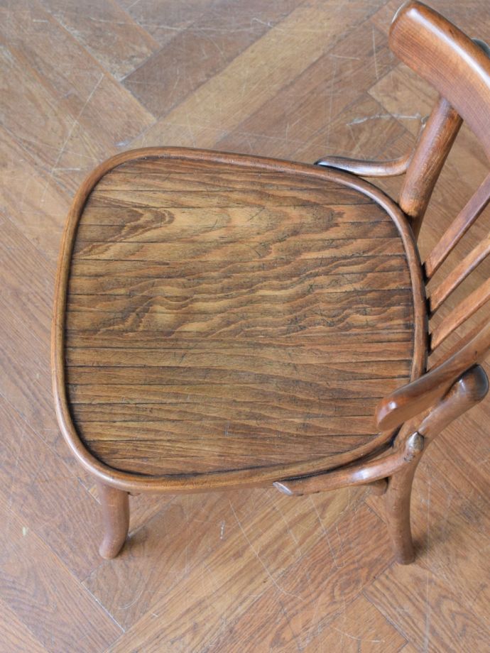 ベントウッドチェアの座面