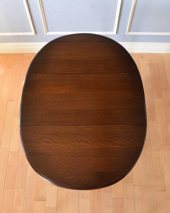 アンティークのテーブル　アンティーク家具　英国伝統のアンティーク家具、コンパクトサイズの伸張式のゲートレッグテーブル 。天板の修復には自信があります。(k-1789-f)