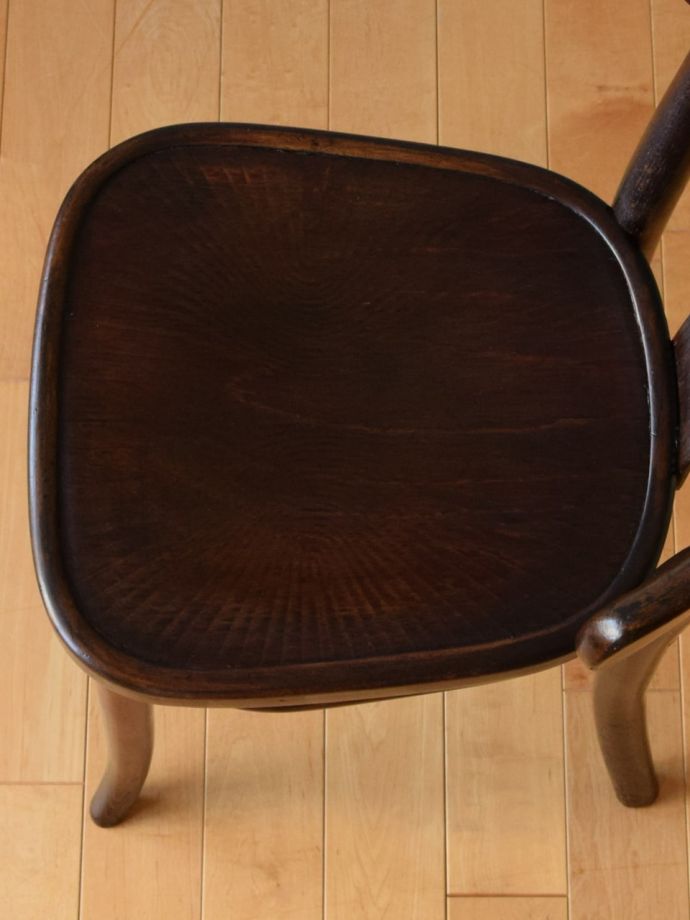 ベントウッドチェアの座面