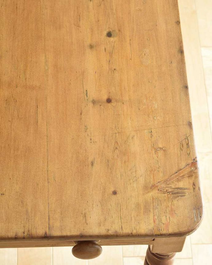 イギリスのナチュラルなアンティーク家具、2人掛けのパイン材