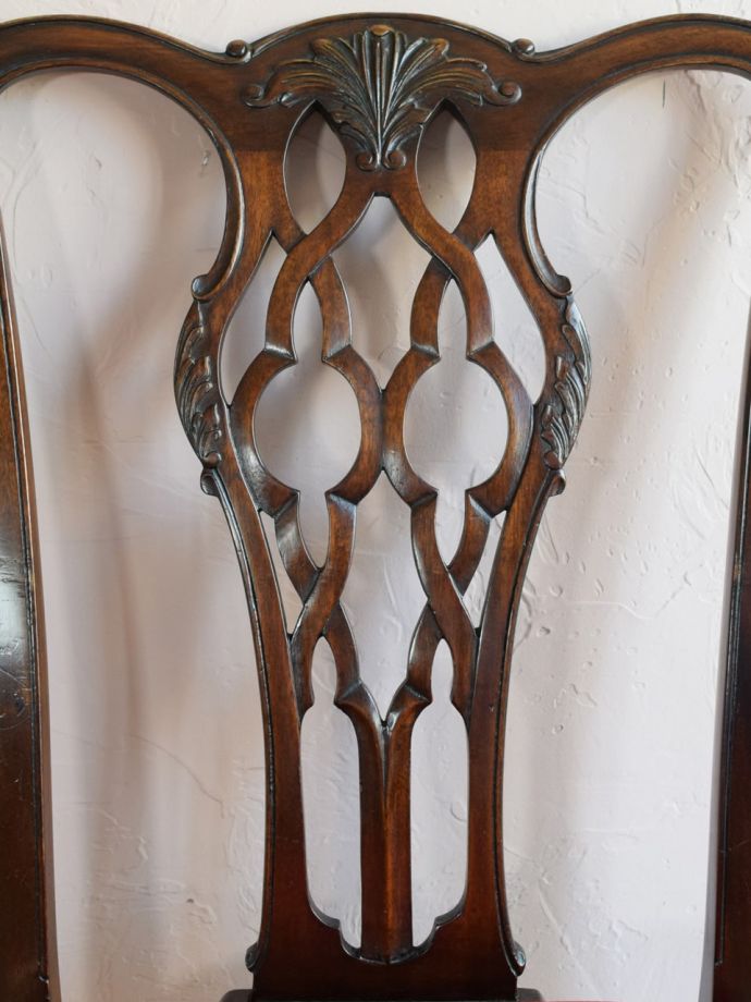 英国アンティークらしい装飾