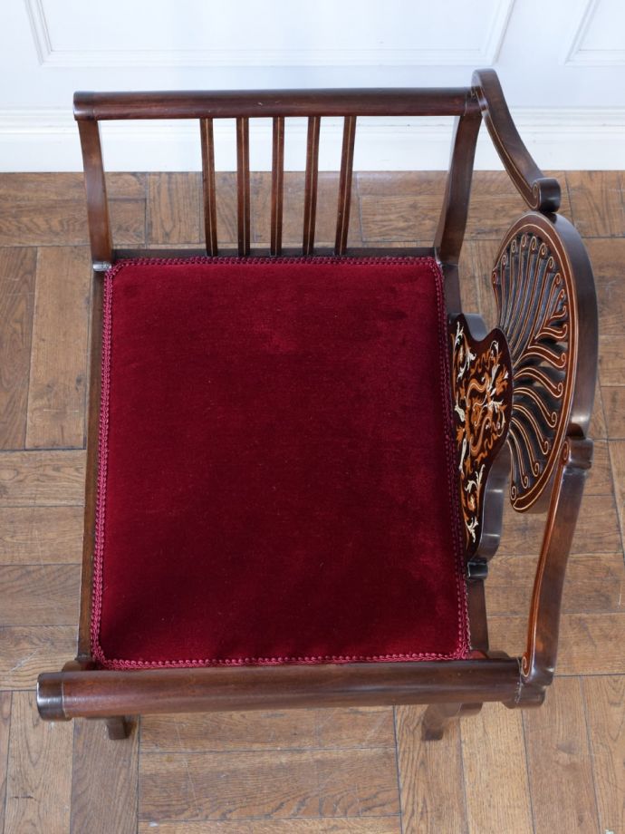 アンティークの椅子の座面