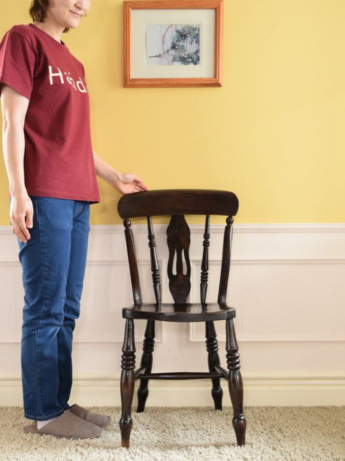 アンティークのキッチンチェア