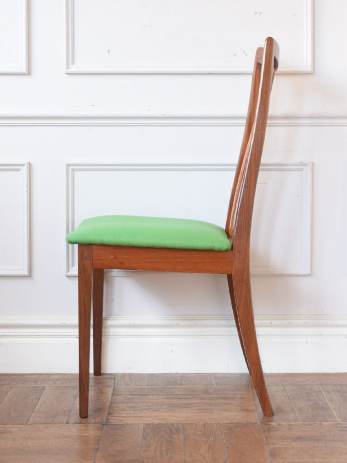 G-planの椅子の側面