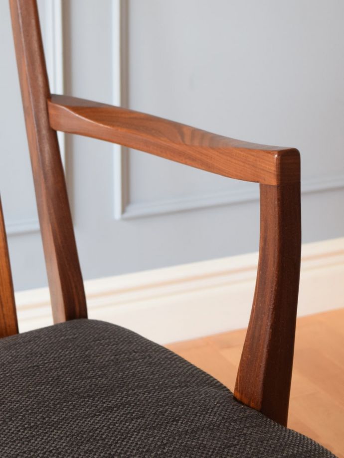 G-PLANの椅子のアーム