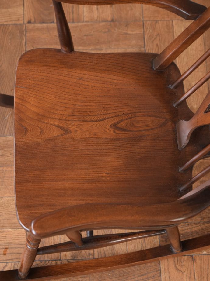 ロッキングチェアの座面