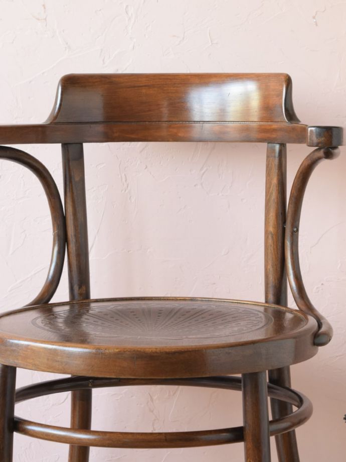 ベントウッドチェアの背もたれ