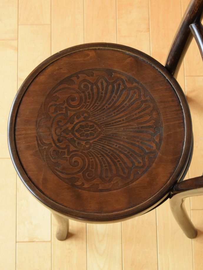 ベントウッドチェアの座面